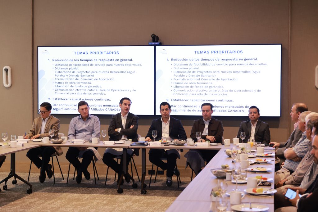 CANADEVI Nuevo León sostiene reunión con el Director General de Agua y Drenaje de Monterrey